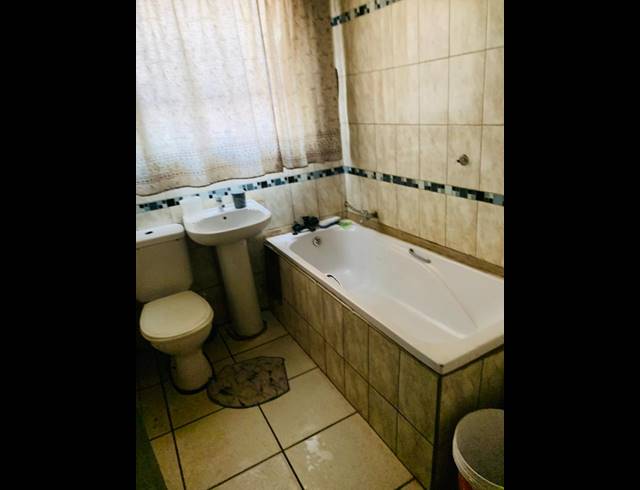3 BEDROOM FREEHOLD TO LET IN VLAKFONTEIN